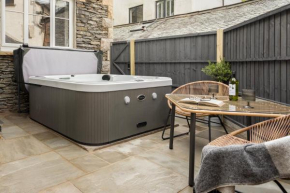 Ferry View Cottage and Studio - Parking & X2 HotTubs